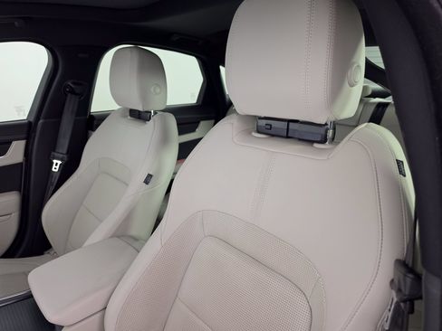 Used 2024 Jaguar XF R-Dynamic SE AWD/4WD image 17