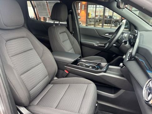 Certified 2025 Chevrolet Equinox LT w/ Safety and Technology Package image 27