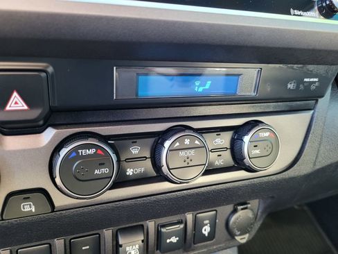 Used 2023 Toyota Tacoma TRD Off-Road w/ Technology Package image 17