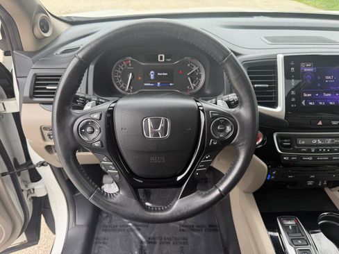 Used 2017 Honda Pilot Elite image 18