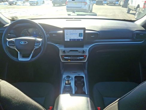 Certified 2023 Ford Explorer XLT image 10