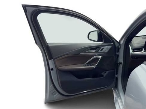 Used 2025 BMW X2 M35i image 10