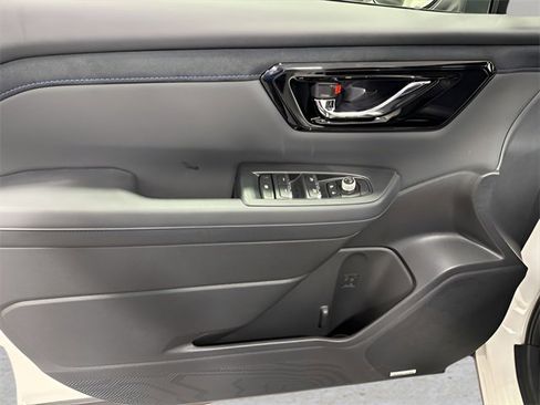 Certified 2025 Subaru Forester Limited w/ Popular Package #1 image 9