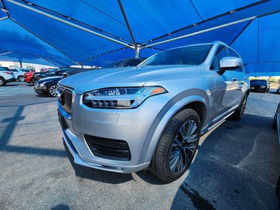 Used 2021 Volvo XC90 T5 Momentum w/ Climate Package