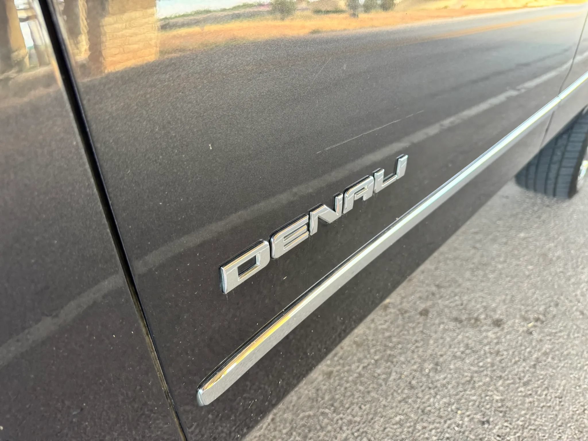 Used 2016 GMC Yukon Denali w/ Open Road Package AWD/4WD image 9