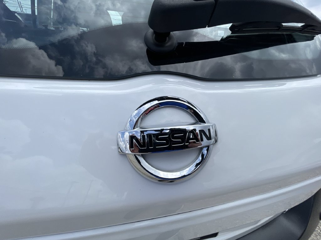 Used 2020 Nissan Kicks SR FWD image 29