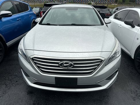 Used 2017 Hyundai Sonata SE FWD image 6