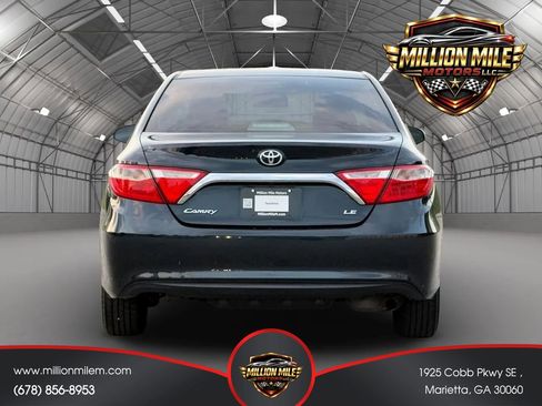 Used 2015 Toyota Camry LE FWD image 4