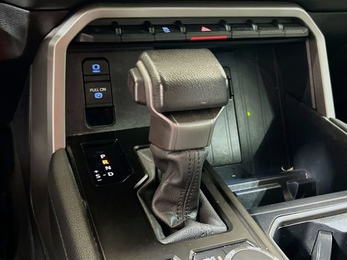 Used 2024 Toyota Tundra Limited w/ Power Package AWD/4WD image 14