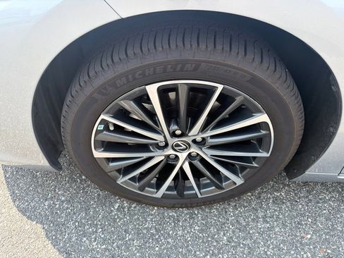 Used 2023 Lexus ES 350 w/ Premium Package FWD image 13