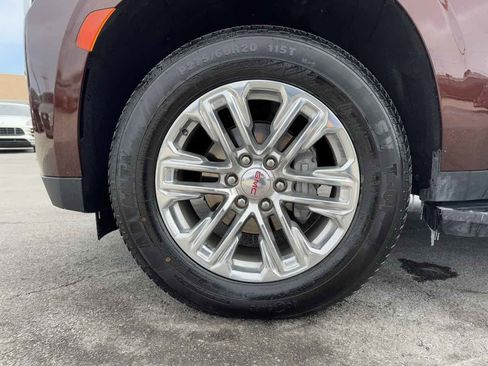 Used 2023 GMC Yukon SLT w/ Max Trailering Package image 9