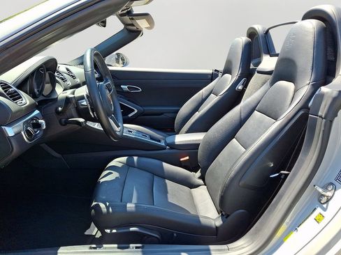 Used 2024 Porsche 718 Boxster S RWD image 13