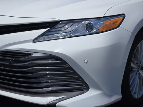Used 2019 Toyota Camry XLE w/ Driver Assist Package FWD image 10