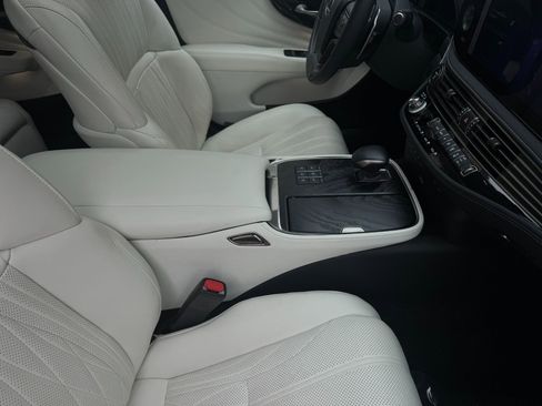 Used 2023 Lexus LS 500h AWD w/ Luxury Package image 37