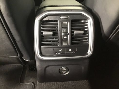 Certified 2026 Porsche Macan AWD/4WD image 26