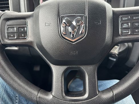 Used 2015 RAM 1500 Express AWD/4WD image 36