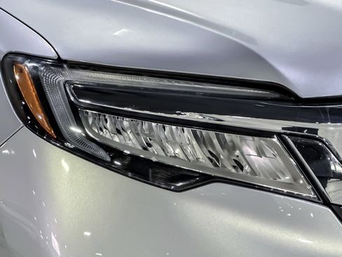 Used 2019 Honda Pilot Touring image 10