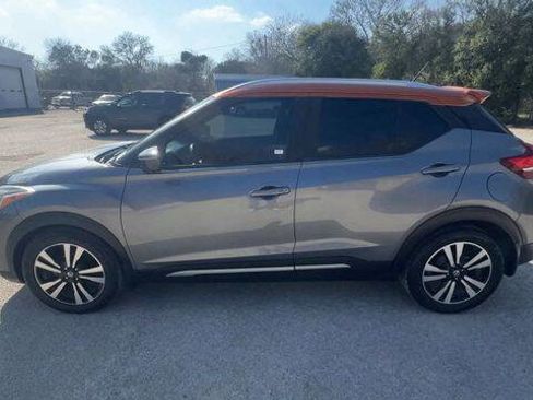 Used 2018 Nissan Kicks SR w/ Premium Package image 5