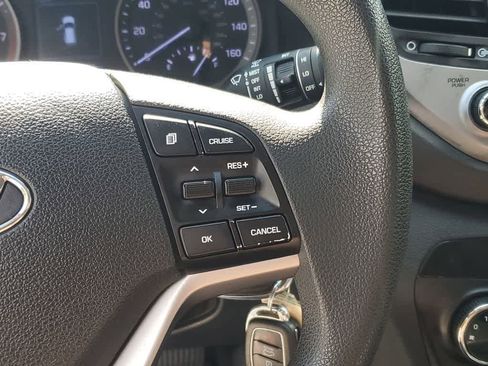 Used 2018 Hyundai Tucson SEL image 25