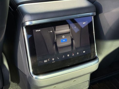 Used 2022 Tesla Model X Plaid image 26