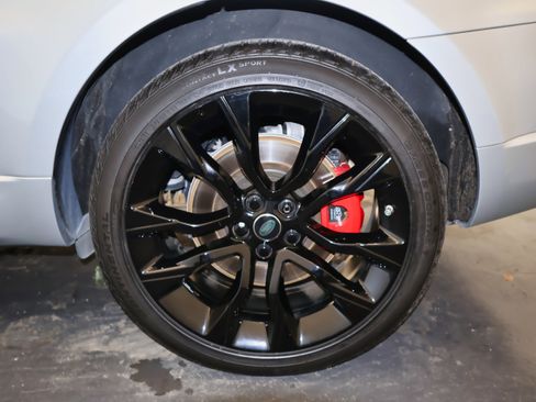 Used 2020 Land Rover Range Rover Sport HST image 55