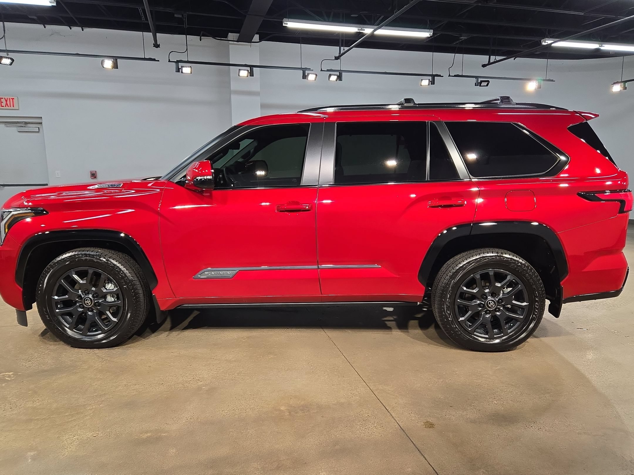 Certified 2025 Toyota Sequoia Platinum AWD/4WD image 4
