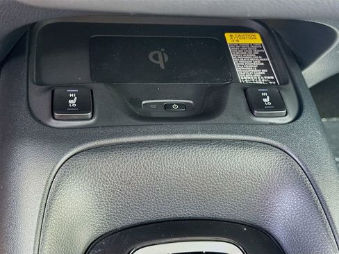 Used 2025 Toyota Corolla XLE FWD image 36