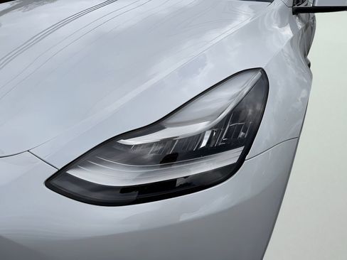 Used 2023 Tesla Model Y Long Range AWD/4WD image 10