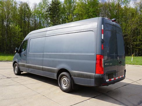 Used 2019 Mercedes-Benz Sprinter 170 image 3