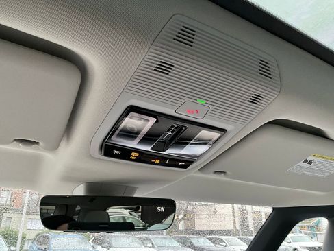 New 2025 Volkswagen ID. Buzz Pro S Plus image 18