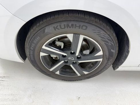Used 2024 Nissan Sentra SV FWD image 7