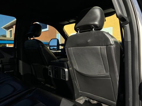 Used 2017 Ford F350 Platinum w/ Platinum Ultimate Package image 39