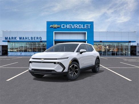 New 2026 Chevrolet Equinox EV LT image 8