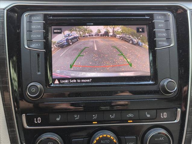 Used 2018 Volkswagen Passat 2.0T SE w/ SE Lighting Package FWD image 16