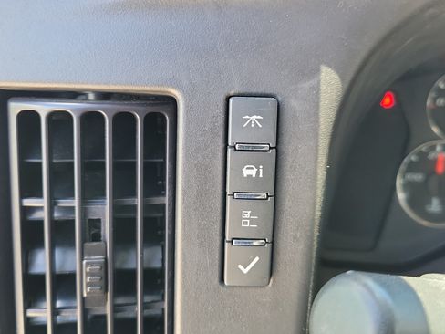 Used 2024 GMC Savana 2500 w/ Driver Convenience Package RWD image 25