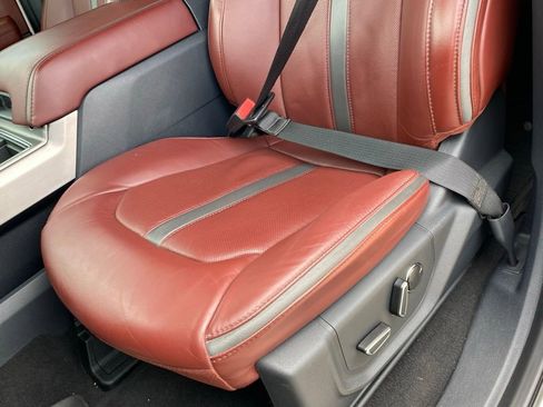 Used 2022 Ford F450 Platinum w/ FX4 Off-Road Package image 23