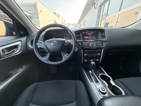 Used 2019 Nissan Pathfinder SV AWD/4WD image 20