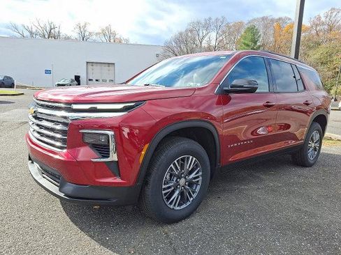 New 2026 Chevrolet Traverse LT w/ LPO, Floor Liner Package image 2