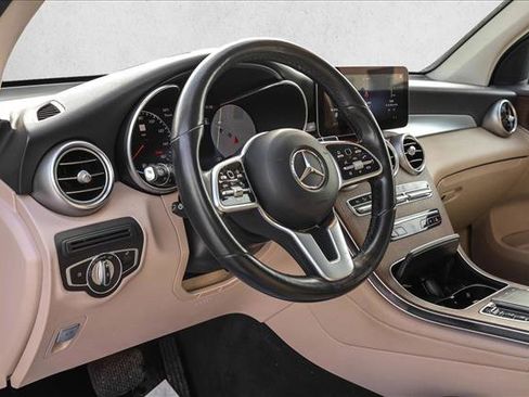 Used 2022 Mercedes-Benz GLC 300 4MATIC image 10