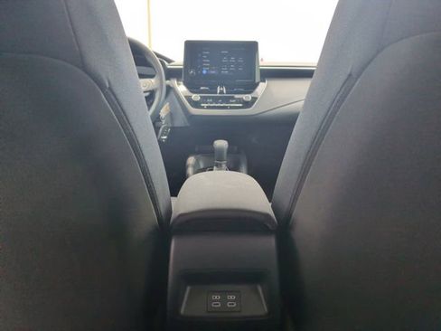 Used 2023 Toyota Corolla LE FWD image 29