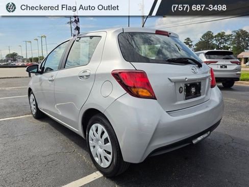 Used 2016 Toyota Yaris L FWD image 5
