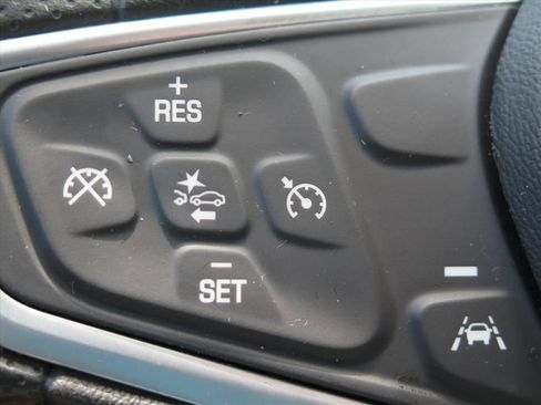 Used 2022 Chevrolet Equinox LS FWD image 14