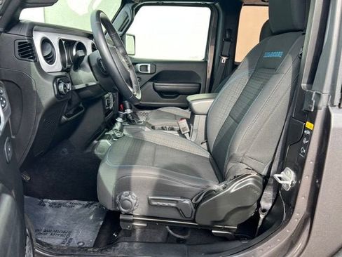 Used 2021 Jeep Wrangler Sport image 14