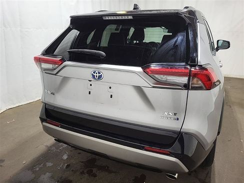 Used 2023 Toyota RAV4 XSE AWD/4WD image 5