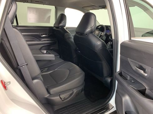 Used 2024 Toyota Grand Highlander AWD image 38