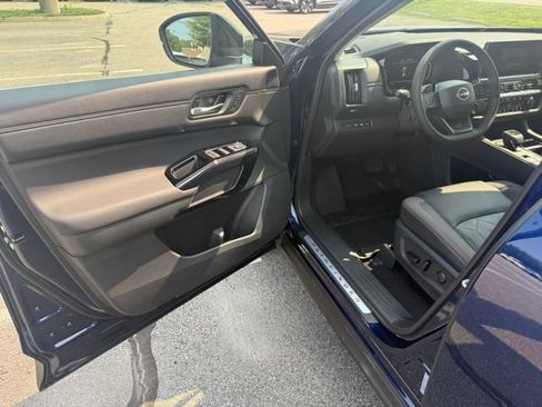 New 2026 Nissan Pathfinder Platinum AWD/4WD image 15