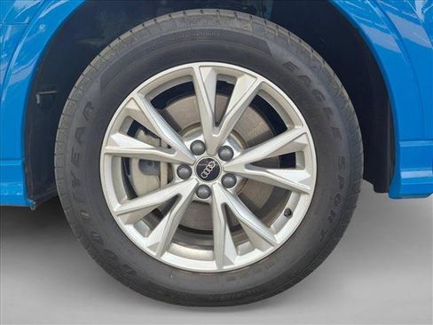 Used 2022 Audi Q3 2.0T Premium AWD/4WD image 24