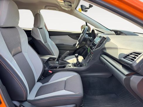 Used 2018 Subaru Crosstrek 2.0i Premium AWD/4WD image 18
