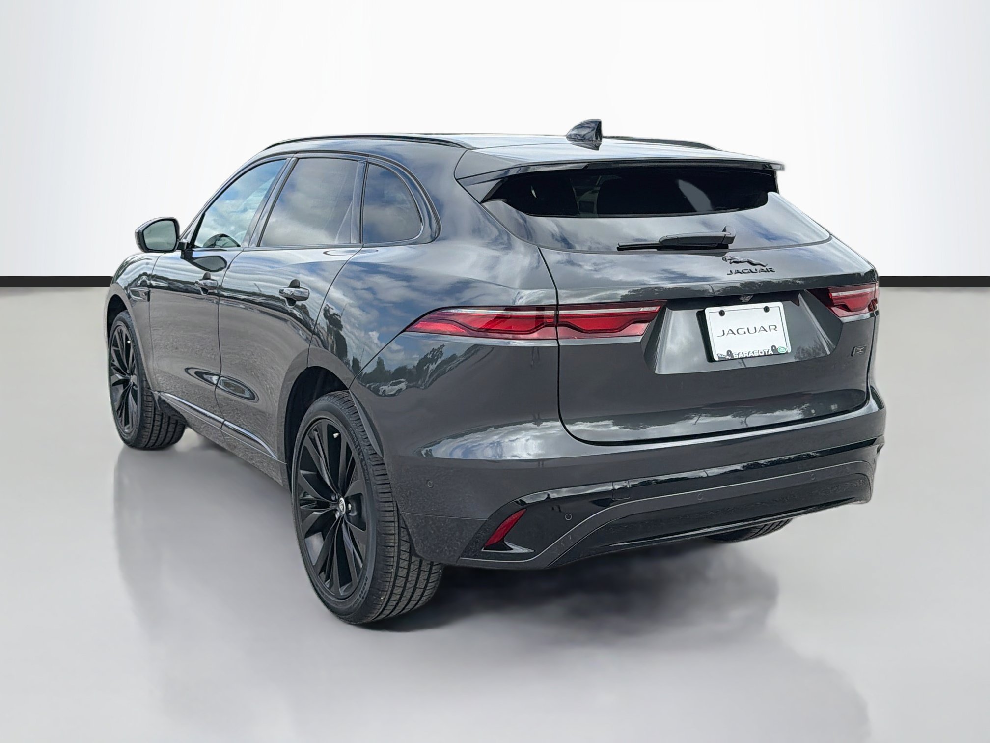 New 2026 Jaguar F-PACE R-Dynamic S AWD/4WD image 3