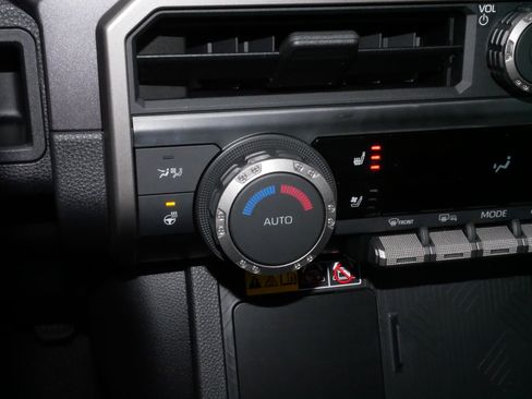 Certified 2025 Toyota 4Runner TRD Off-Road Premium image 30